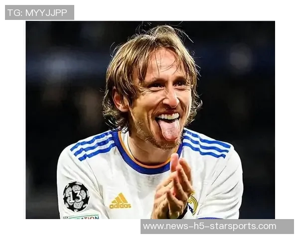 莫德里奇祝福圣诞快乐并为米兰加油以最佳方式迎接新年 莫德里奇祝福圣诞快乐并为米兰加油以最佳方式迎接新年