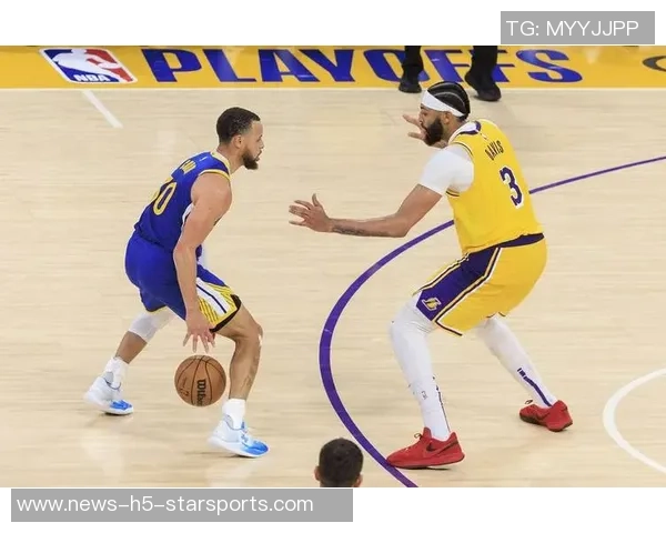 克里斯蒂谈浓眉受伤影响强调球队需保持积极心态迎接挑战 克里斯蒂谈浓眉受伤影响强调球队需保持积极心态迎接挑战