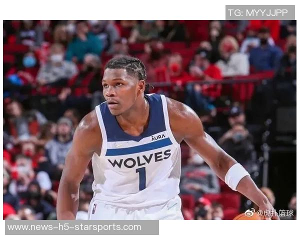 爱德华兹高效得分难救主球队失利全场19投11中砍下31分表现依旧亮眼 爱德华兹高效得分难救主球队失利全场19投11中砍下31分表现依旧亮眼